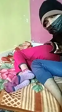 Snapshot of Coupleshow47 chatting on 01-05-25, 07:17 Coupleshow47 online show from 01-05-25, 07:17