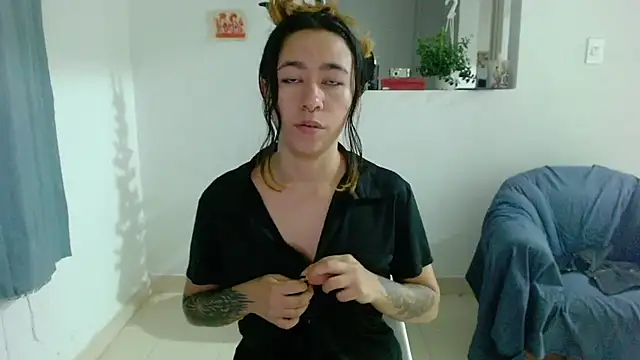 Snapshot of Maam_Ine chatting on 12-16-25, 12:59 Maam Ine online show from 12-16-25, 12:59