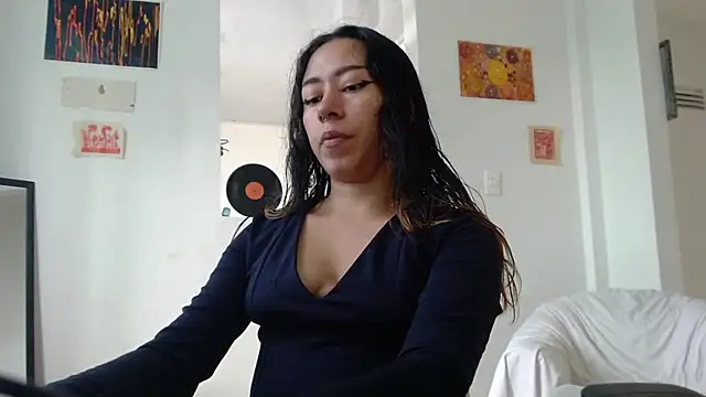 Snapshot of Maam_Ine chatting on 03-03-26, 08:04 Maam Ine online show from 03-03-26, 08:04