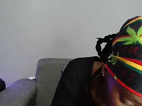 Snapshot of xxSexyTalia28 chatting on 10-23-25, 07:51 xxSexyTalia28 online show from 10-23-25, 07:51