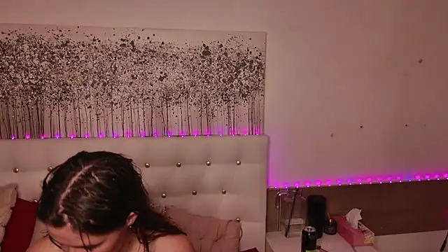 Snapshot of StellaFrost chatting on 09-20-25, 03:02 StellaFrost online show from 09-20-25, 03:02