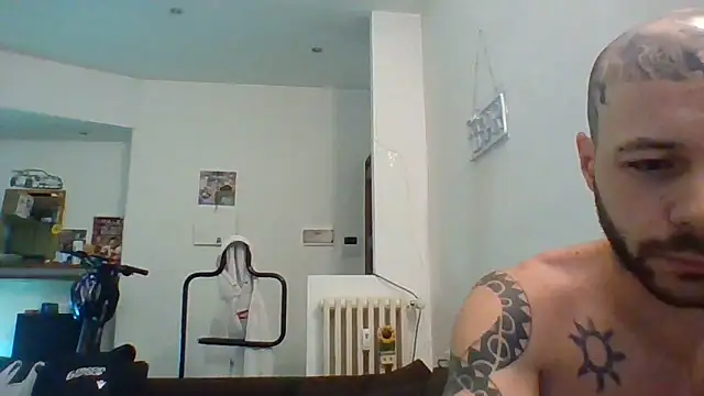 Snapshot of creniot chatting on 06-12-26, 10:36 creniot online show from 06-12-26, 10:36