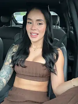 Snapshot of Karol_Towers chatting on 03-01-25, 08:10 Karol Towers online show from 03-01-25, 08:10