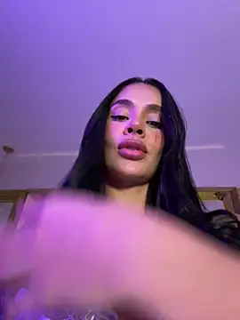 Snapshot of Karol_Towers chatting on 03-11-25, 09:48 Karol Towers online show from 03-11-25, 09:48