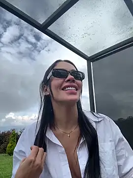 Snapshot of Karol_Towers chatting on 03-18-25, 02:26 Karol Towers online show from 03-18-25, 02:26