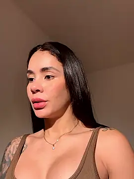 Snapshot of Karol_Towers chatting on 01-17-26, 09:03 Karol Towers online show from 01-17-26, 09:03