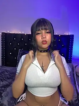 Snapshot of kath_kitty chatting on 03-18-25, 03:31 kath kitty online show from 03-18-25, 03:31