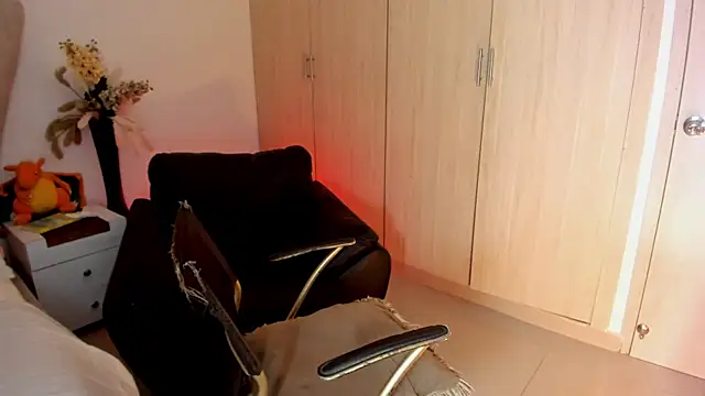 rachaeldeckard   online show from 10-26-25, 02:50