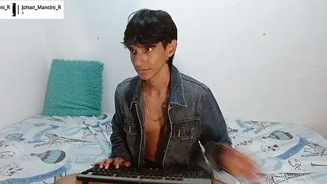 Snapshot of Johan_Mancini_R chatting on 06-13-26, 03:21 Johan Mancini R online show from 06-13-26, 03:21