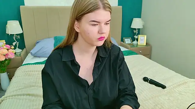 Snapshot of JessyCoss chatting on 03-15-25, 10:35 JessyCoss online show from 03-15-25, 10:35