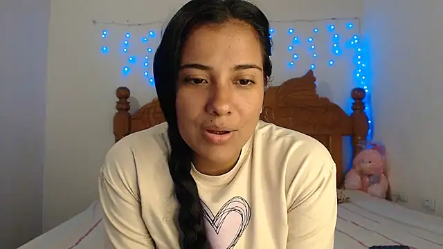 Coral0403 online show from 02-08-25, 07:38