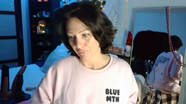 AlessasRoom online show from 12-05-25, 04:43