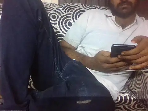 Snapshot of indihotguy chatting on 06-26-26, 09:46 indihotguy online show from 06-26-26, 09:46