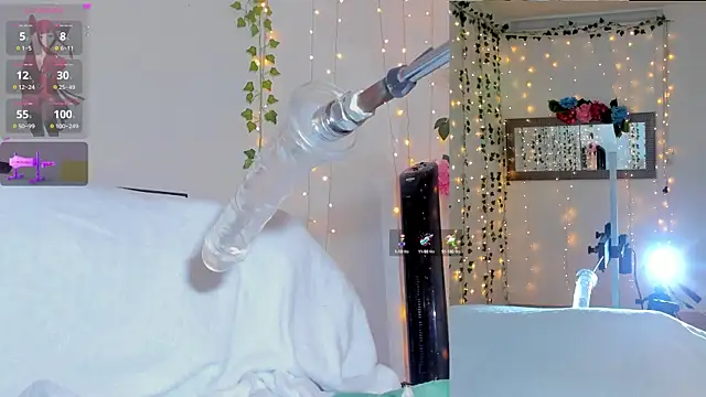 Maria Jones  online show from 03-11-25, 04:43