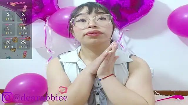 Snapshot of DearAbbiee chatting on 02-17-25, 11:02 DearAbbiee online show from 02-17-25, 11:02