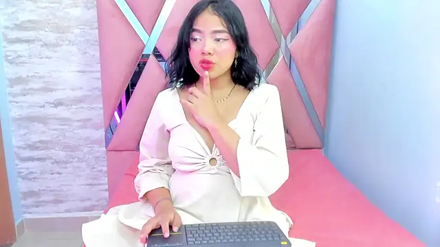 Snapshot of CATTLEYA_BIANCHI145 chatting on 03-21-25, 03:33 CATTLEYA BIANCHI145 online show from 03-21-25, 03:33