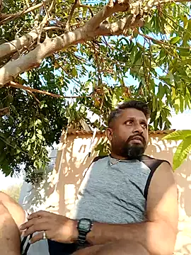 Snapshot of carria_homes chatting on 01-29-25, 11:09 carria homes online show from 01-29-25, 11:09