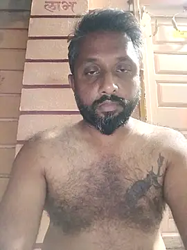 Snapshot of carria_homes chatting on 10-25-25, 06:46 carria homes online show from 10-25-25, 06:46