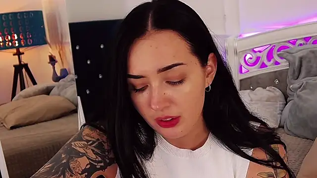 KimKhallifa online show from 03-19-25, 01:51