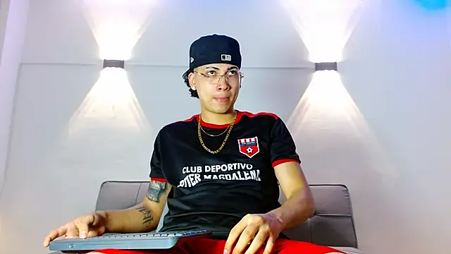 Snapshot of Br4ndxpimm chatting on 01-07-26, 03:36 Br4ndxpimm online show from 01-07-26, 03:36