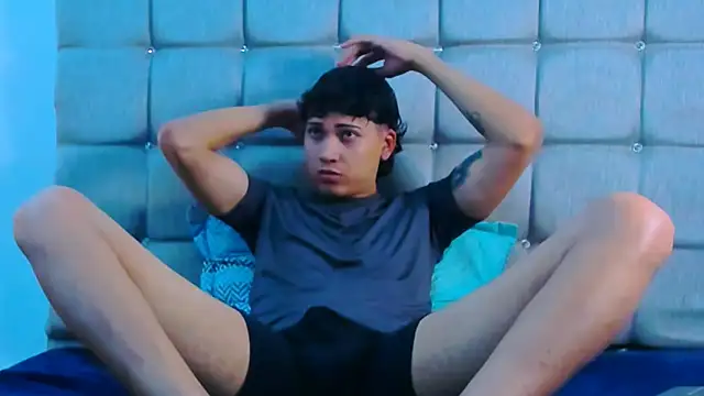 Snapshot of Br4ndxpimm chatting on 02-25-26, 02:10 Br4ndxpimm online show from 02-25-26, 02:10