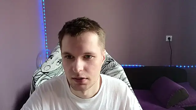 Leonnextdoor online show from 03-06-25, 06:52