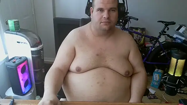 Snapshot of Hackensackneil chatting on 03-20-26, 02:00 Hackensackneil online show from 03-20-26, 02:00