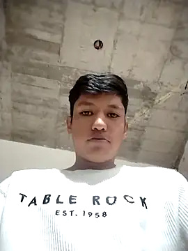 Snapshot of MartzJJ chatting on 10-02-25, 05:20 MartzJJ online show from 10-02-25, 05:20