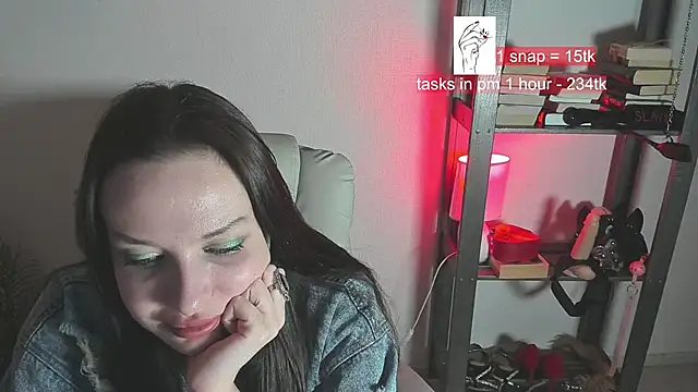 Snapshot of worship_vika chatting on 02-20-25, 09:31 worship vika online show from 02-20-25, 09:31