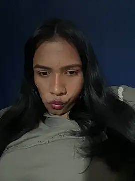 Snapshot of Ninabrunette18 chatting on 02-19-25, 02:44 Ninabrunette18 online show from 02-19-25, 02:44
