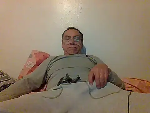 santiagon2015 online show from 12-26-24, 02:44