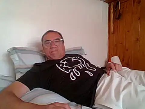 santiagon2015 online show from 01-26-25, 06:37