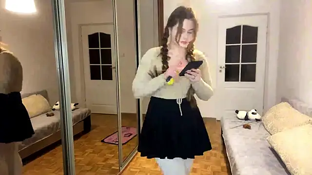SelinaHope18 online show from 01-04-25, 12:59