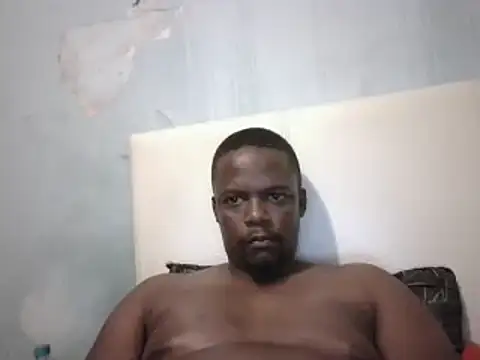 Snapshot of ThamiXX chatting on 01-11-25, 01:59 ThamiXX online show from 01-11-25, 01:59