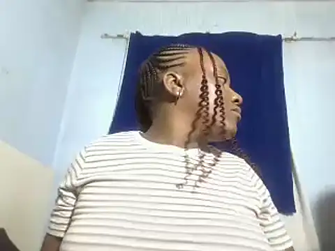 Snapshot of ThamiXX chatting on 03-16-25, 03:50 ThamiXX online show from 03-16-25, 03:50