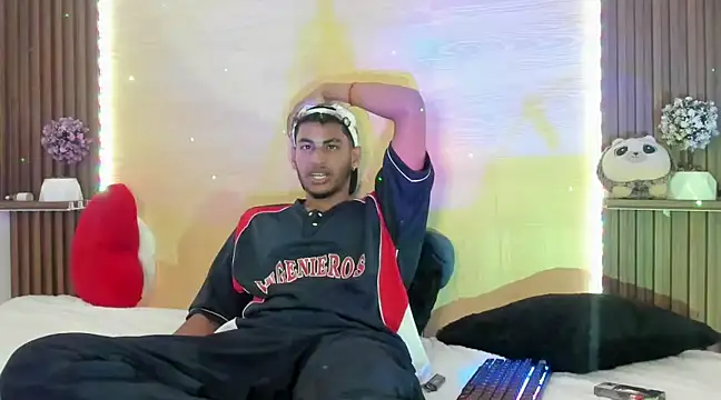 Snapshot of Evans777_ chatting on 01-10-25, 07:04 Evans777 online show from 01-10-25, 07:04