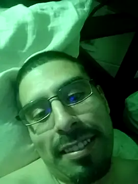 Snapshot of k1oudE chatting on 03-17-25, 10:27 k1oudE online show from 03-17-25, 10:27