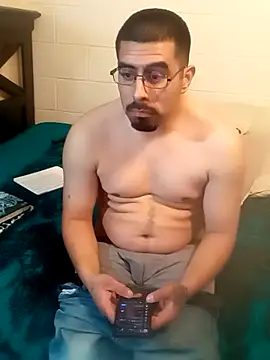 Snapshot of k1oudE chatting on 03-19-25, 04:36 k1oudE online show from 03-19-25, 04:36