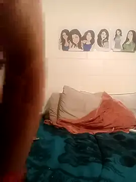 Snapshot of k1oudE chatting on 09-10-25, 07:03 k1oudE online show from 09-10-25, 07:03