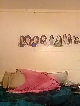 Snapshot of k1oudE chatting on 09-11-25, 09:26 k1oudE online show from 09-11-25, 09:26