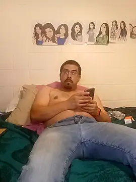 Snapshot of k1oudE chatting on 09-13-25, 08:19 k1oudE online show from 09-13-25, 08:19