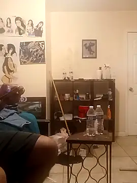 Snapshot of k1oudE chatting on 09-25-25, 09:29 k1oudE online show from 09-25-25, 09:29