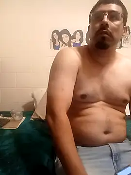 Snapshot of k1oudE chatting on 10-08-25, 07:55 k1oudE online show from 10-08-25, 07:55