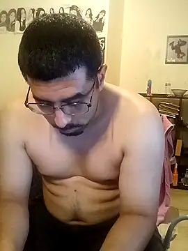 Snapshot of k1oudE chatting on 11-10-25, 04:44 k1oudE online show from 11-10-25, 04:44