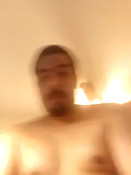 Snapshot of k1oudE chatting on 11-17-25, 05:02 k1oudE online show from 11-17-25, 05:02