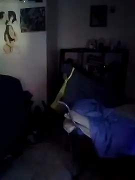 Snapshot of k1oudE chatting on 12-13-25, 07:53 k1oudE online show from 12-13-25, 07:53