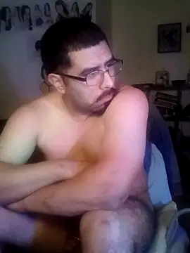 Snapshot of k1oudE chatting on 12-15-25, 11:58 k1oudE online show from 12-15-25, 11:58