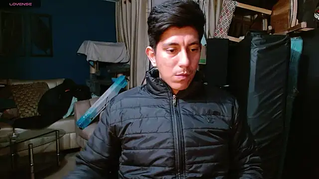 Snapshot of Noah-cock chatting on 11-11-25, 06:35 Noah-cock online show from 11-11-25, 06:35