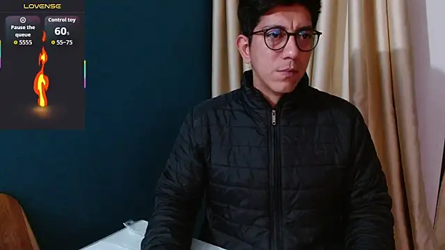 Snapshot of Noah-cock chatting on 11-16-25, 07:47 Noah-cock online show from 11-16-25, 07:47