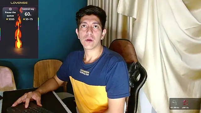 Snapshot of Noah-cock chatting on 11-21-25, 04:55 Noah-cock online show from 11-21-25, 04:55